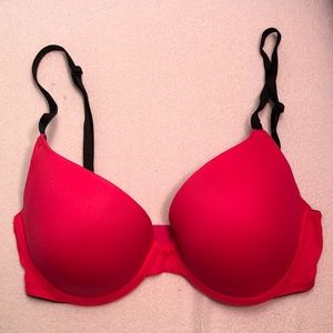 Victoria’s Secret PINK bra
